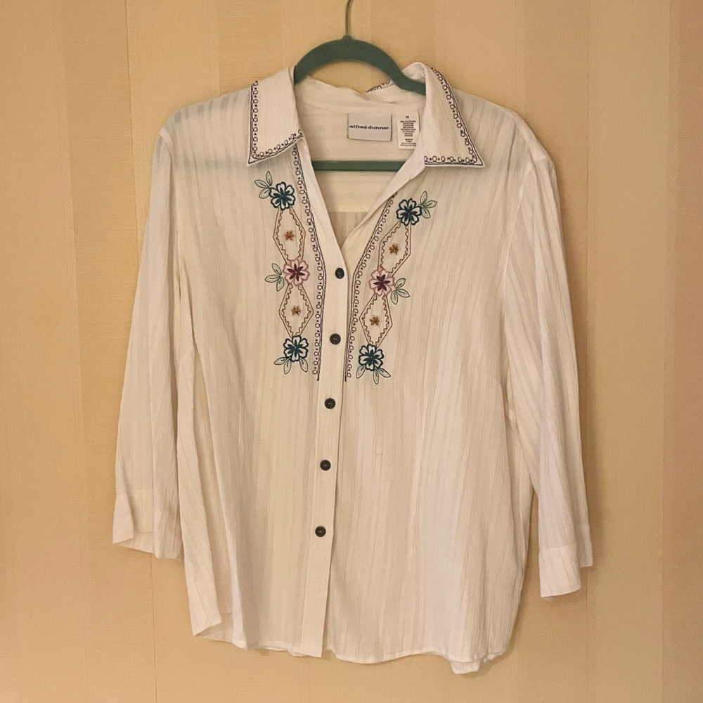 VINTAGE Embroidered Ivory Beige Button Up Top